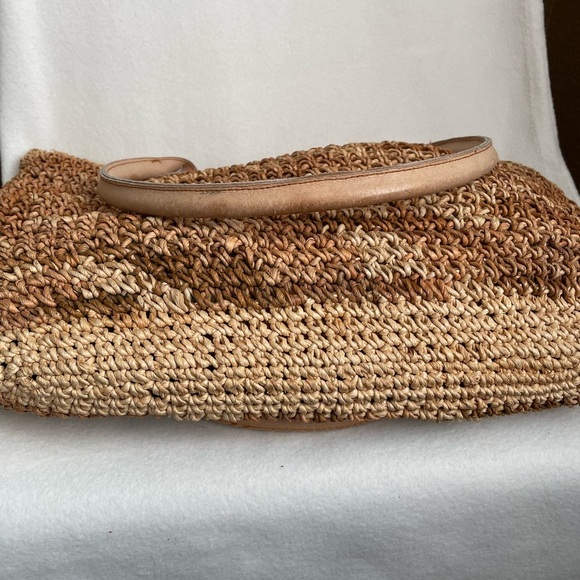 Large Woven Straw Tote Bsg - Picture 4 of 5